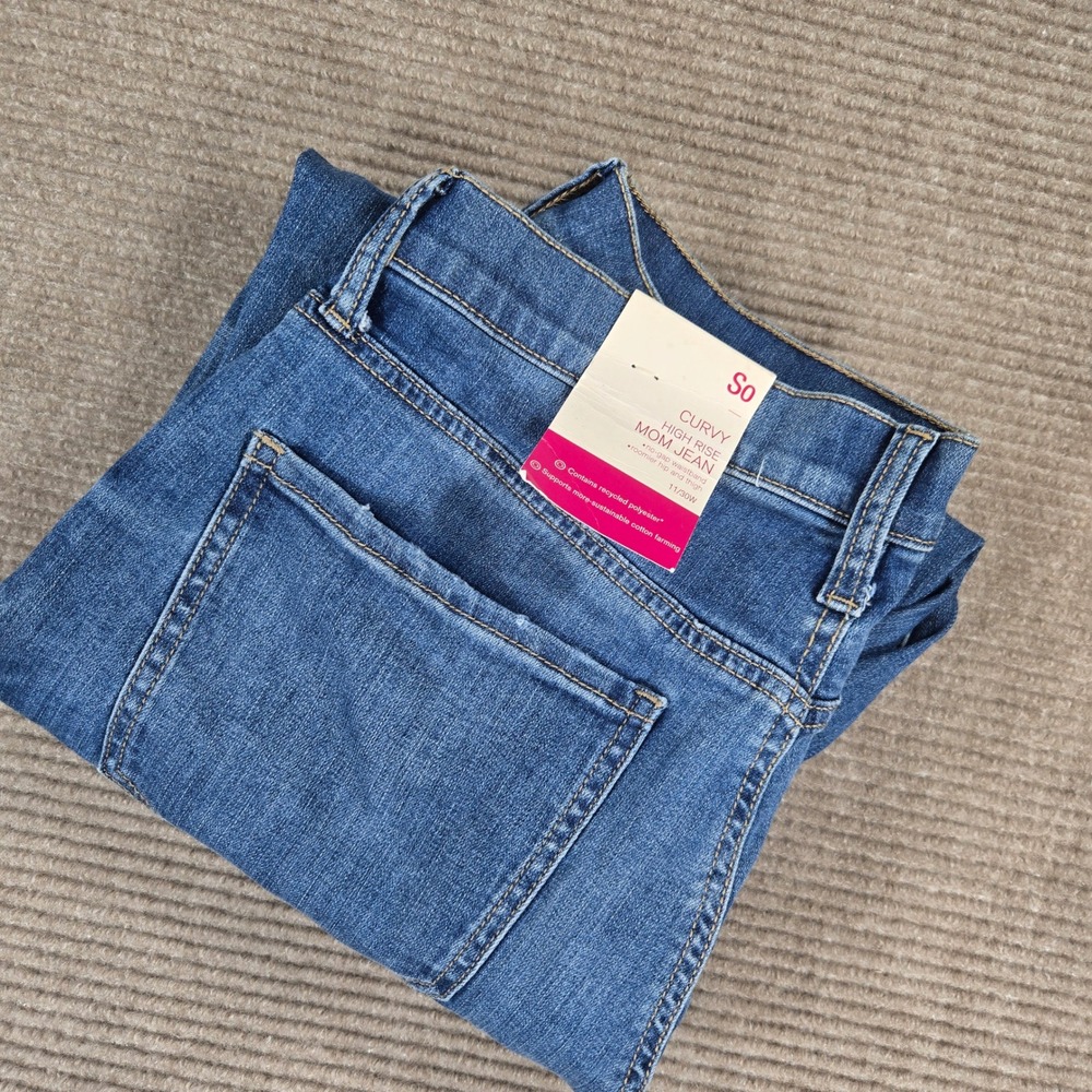 SO Womens 11/30W‎ Blue Distressed High Rise Curvy Mom Jeans